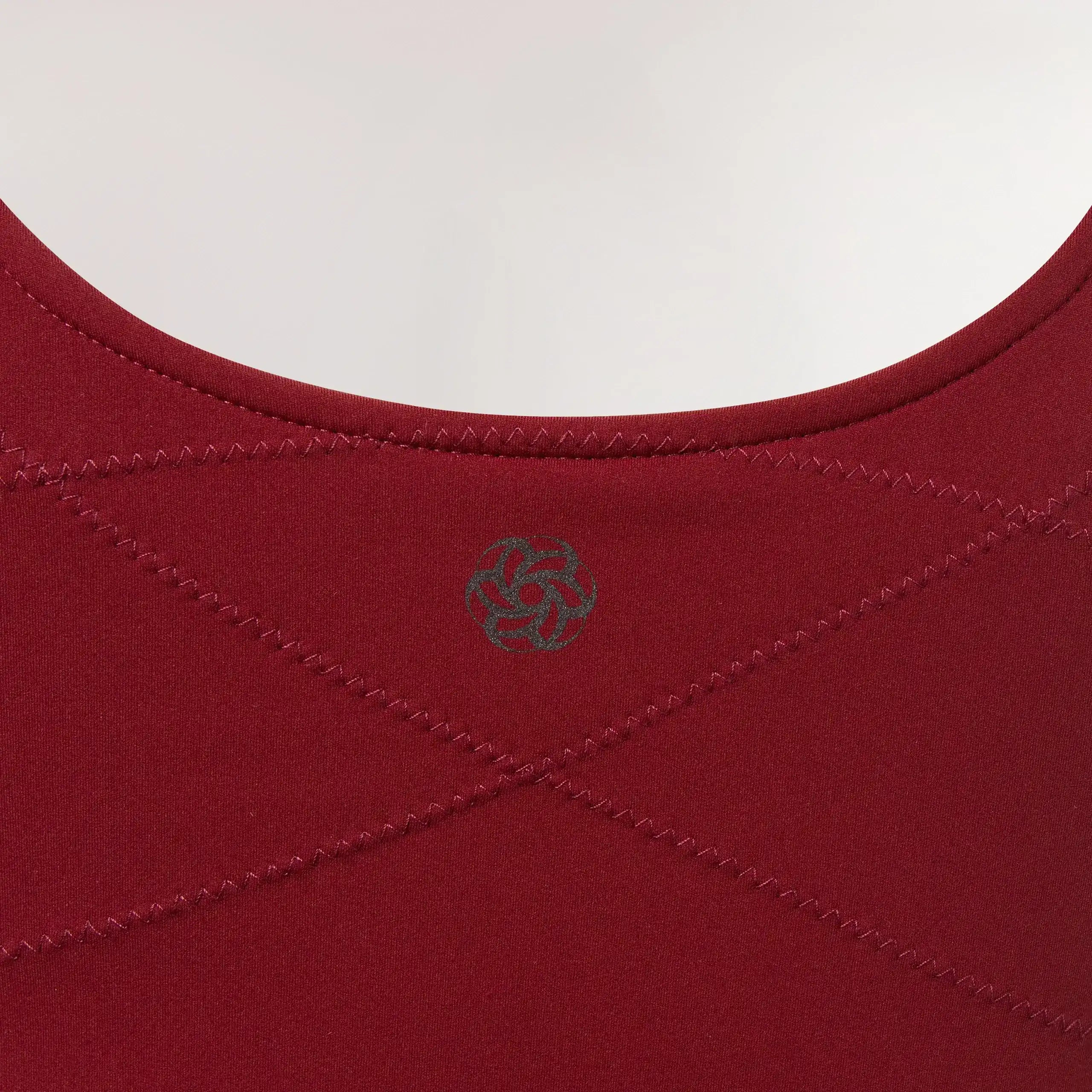 Sculpting Cropped Top - CORE GRAPE RED