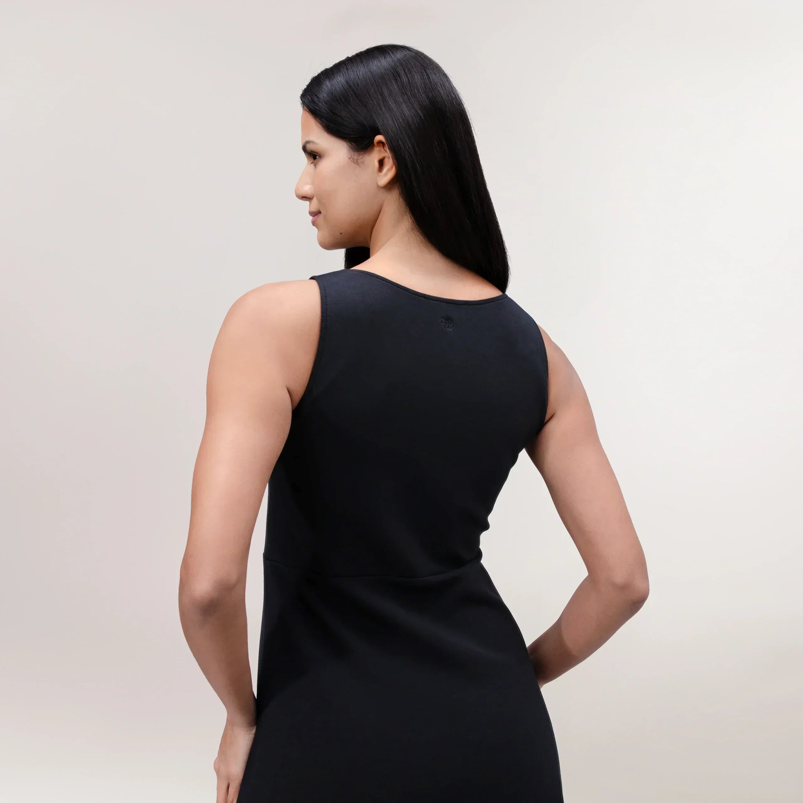 Walkabout Jersey Dress - CORE BLACK