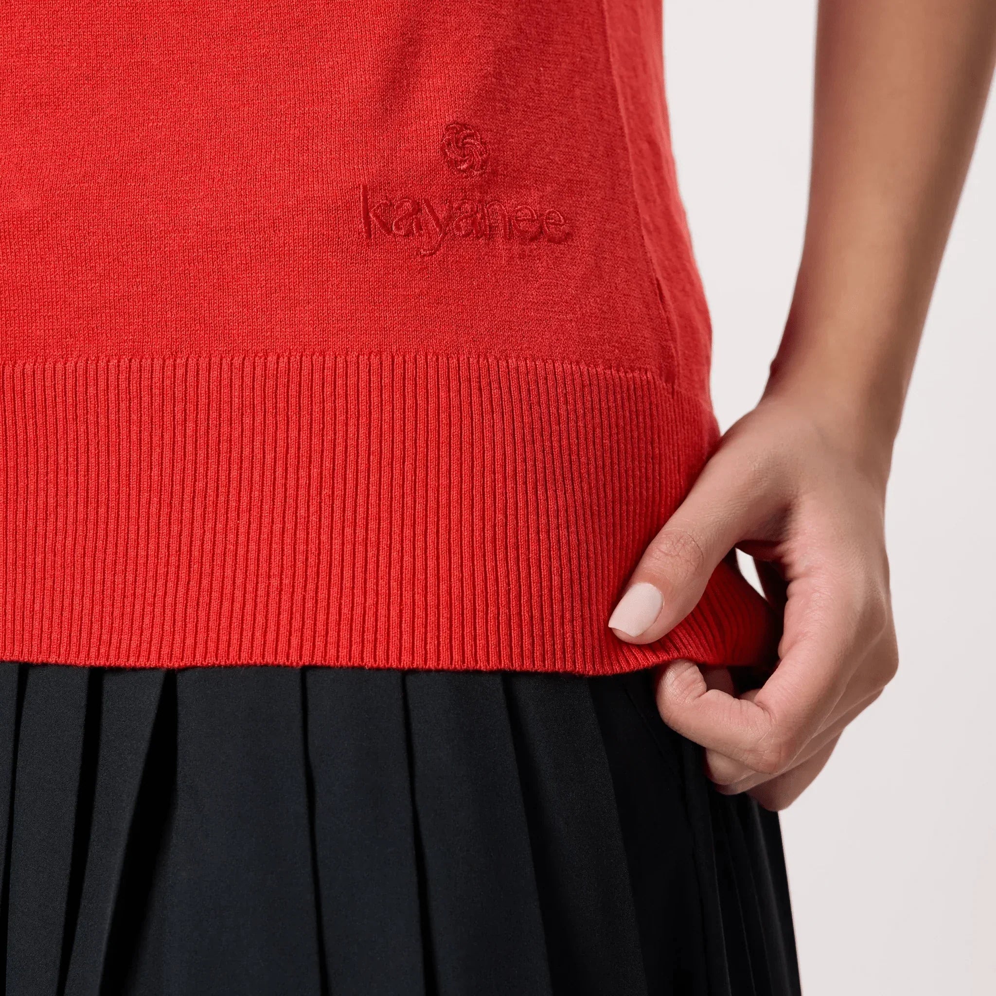 Knitted Sleeveless Sweater - SEASONAL RED