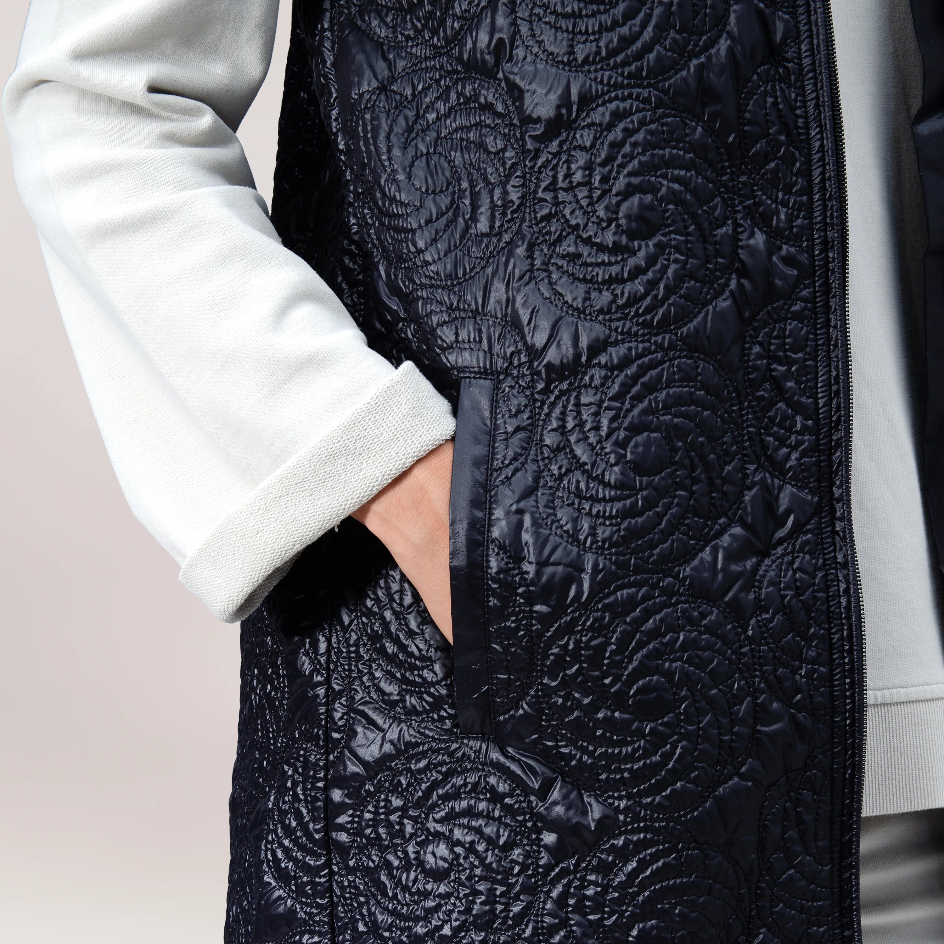 Quilted Vest - CORE BLACK