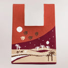 Patterned desert scene bag with seasonal print from Ramadan's collection - حقيبة منقوشة بمشهد صحراوي مع طباعة موسمية من مجموعة رمضان
