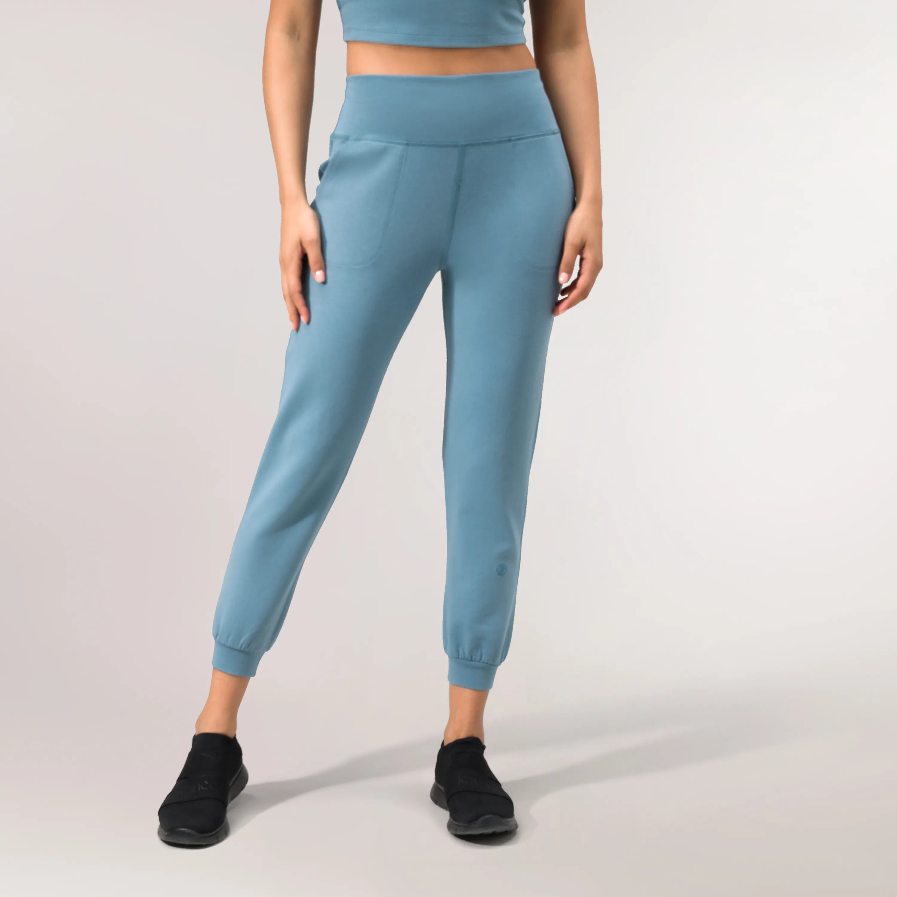 Walkabout Jogger - CORE BLUE
